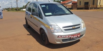 Rolim de Moura - Cruzamento sem sinalização confunde taxista de outra cidade e colisão ocorre deixando uma pessoa ferida  