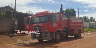Rolim de Moura - Panela com óleo pega fogo e bombeiros são acionados 
