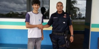 Honestidade: em Colorado do Oeste, estudante encontra carteira com R$ 500 dentro e entrega para a polícia 