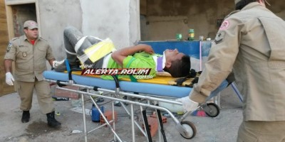 Rolim de Moura -  Trabalhador sofre queda de aproximadamente três metros de altura e fratura perna no Bairro Cidade Alta 