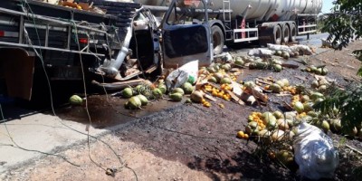 Grave acidente na BR-364 entre Jaru e Ouro Preto com carreta tanque e caminhonete deixa uma vítima fatal