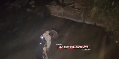 Rolim de Moura -Condutora de moto perde o controle da direção ao passar por ponte e cai dentro do Rio Anta 