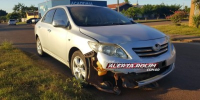 Rolim de Moura -  Moto e carro colidem e terceiro acidente de trânsito é registrado nesta terça-feira 