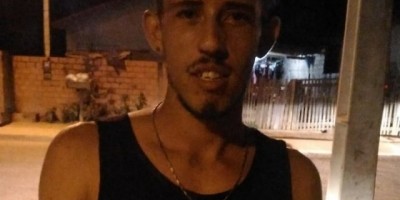 Rolim de Moura - Minutos depois de roubo em lanchonete, Guarnições da PM prendem suspeito com aparelho celular da vítima 