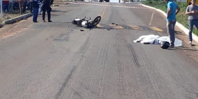 Motociclista morre ao colidir na traseira de carro na RO-383, em Cacoal