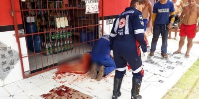 Homem atropela criança, sai esfaqueando pessoas, reage, e é morto pela polícia, uma mulher morreu, em Porto Velho