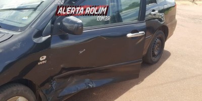 Rolim de Moura – Golf e Corolla colidem no Centro da cidade 