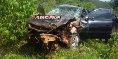 Alta Floresta -  Carro capota na linha P-50
