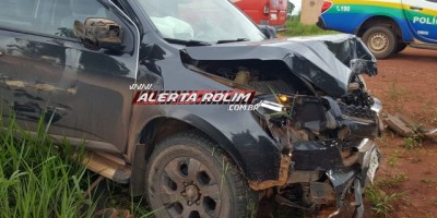 Rolim de Moura – Camionete se choca contra carro que tentou cruzar a RO-010 