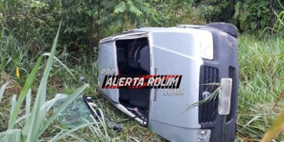 Rolim de Moura – Condutor de automóvel perde o controle de veículo e capota na RO-010