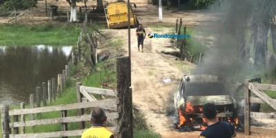 Vídeos e fotos: Criminosos usaram fuzis para atacar carro-forte e seguranças na BR-319