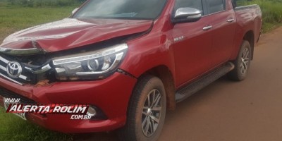 Rolim de Moura – Dois veículos colidem na RO-010 saída para Nova Estrela 