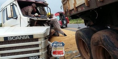 Motorista tem perna amputada após colidir contra carreta na BR-364 entre Vilhena e Pimenta Bueno