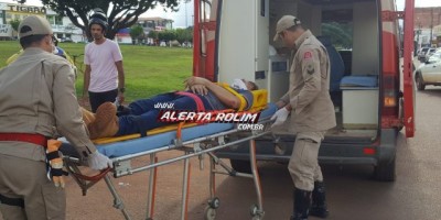 Rolim de Moura – Motociclista bate em camionete no Centro da cidade 