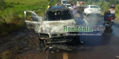 Santa Luzia – Carro pega fogo enquanto trafegava pela RO-383