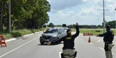 Carros com licenciamentos em atraso serão apreendidos pela PRF