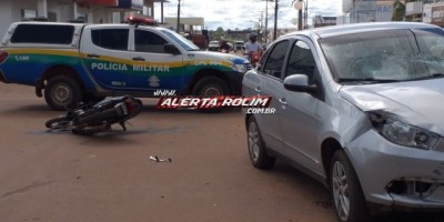 Rolim de Moura – Carro e moto colidem no Centro da cidade 
