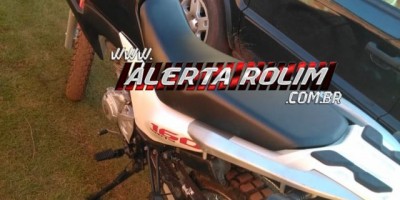 Rolim de Moura – Dupla armada rouba motocicleta Bros no Centro da cidade 