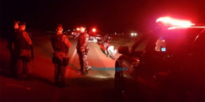 Bandidos armados com fuzis atiram em policiais durante perseguição, em Porto Velho