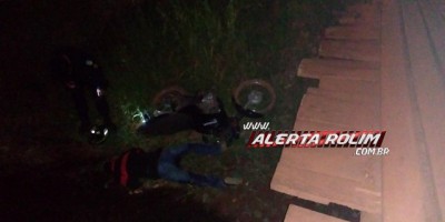 Rolim de Moura – Ao passar sobre ponte, motociclista perde controle do veículo e cai dentro de córrego 