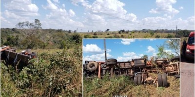 Rolim de Moura – Caminhão tomba na RO-010, após motorista perder o controle ao passar sobre buracos