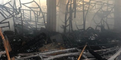 Vídeos e fotos: o que restou do prédio da Rondobras após o grande incêndio de sábado, em Porto Velho