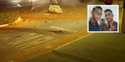 Vídeo mostra momento que jovens morrem após carro colidir em pedra no canteiro de avenida, no Mato Grosso