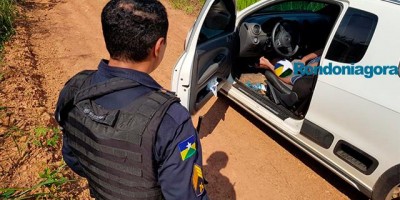 Polícia encontra corpo de homem em carro na BR-364