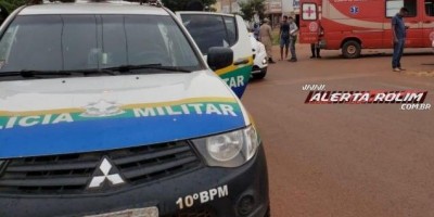 Rolim de Moura – Motorista avança preferencial, colide em motociclista e foge com carro pela contramão 