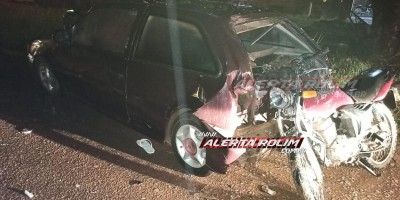 Rolim de Moura – Durante a madrugada, motociclista é socorrido pelos bombeiros após atingir traseira de veículo estacionado 