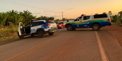 PM apreende revólver com passageiro de carro de aplicativo, em Espigão do Oeste 