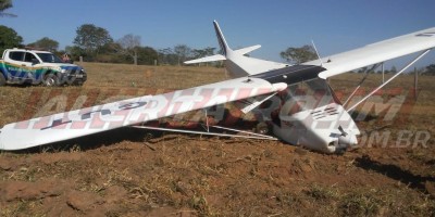 ATUALIZADA - Piloto de avião monomotor faz pouso de emergência em propriedade rural, em Migrantinópolis 