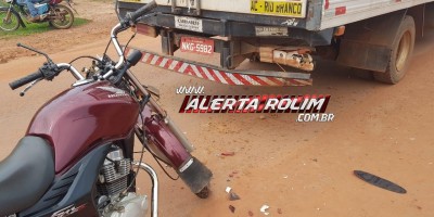 Motociclista fica ferido ao bater na traseira de caminhão na Avenida São Paulo, em Rolim de Moura 