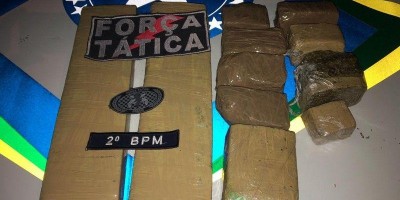 PM prende indivíduo transportando quase 05 Kg de Maconha dentro de taxi, em Ji-Paraná