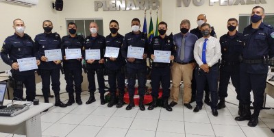 Policiais militares recebem Moção de Aplausos da Câmara de Vereadores em Novo Horizonte do Oeste 