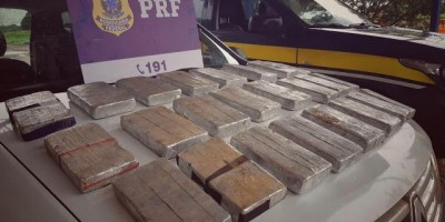 PRF apreende cerca de 26 kg de cocaína em fundo falso de veículo, em RO