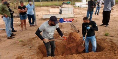 Polícia Civil realiza exumação de homem que foi morto com tiro na cabeça em 2003, em Cacoal