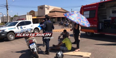 Para não bater em carro que avançou a via, motociclista freia e acaba sofrendo queda em Rolim de Moura