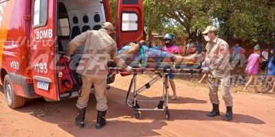 Colisão entre carro e moto no Beira Rio resulta em um ferido nesta tarde em Rolim de Moura