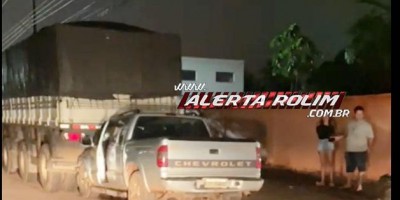 Durante a madrugada, condutor de caminhonete bateu na traseira de carreta estacionada em Rolim de Moura