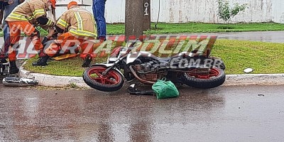 Motociclista foi socorrido pelos bombeiros depois de colidir com carro no bairro Planalto em Rolim de Moura - Vídeo