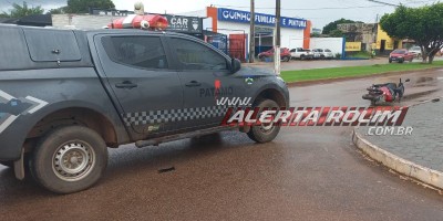 Primeiro acidente de trânsito do dia envolveu moto e carro e foi registrado na Avenida Norte Sul em Rolim de Moura - Vídeo