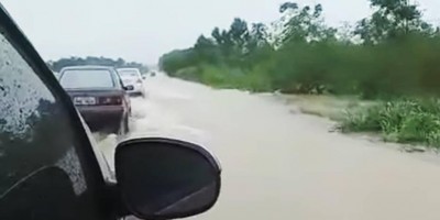 BR-364 em Cacoal é bloqueada após águas invadirem pista