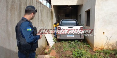Carro furtado da CAERD de Santa Luzia é localizado em construção no bairro Cidade Alta em Rolim de Moura – Vídeo 