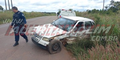 Colisão entre dois carros foi registrada na RO 010 neste domingo em Rolim de Moura – Vídeo 
