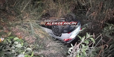 Após perder controle da direção, condutor de Jeep capotou na RO 383 em Santa Luzia