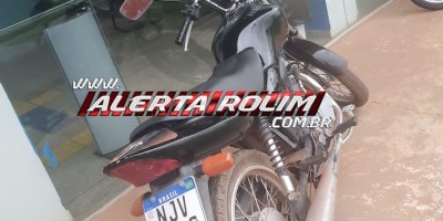 Após denúncia, Polícia Militar localizou moto que foi roubada em mercado de Rolim de Moura