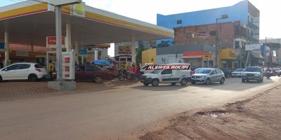 Postos de combustíveis de Rolim de Moura começaram a registrar filas nesta segunda-feira