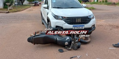 Motociclista fraturou uma das pernas ao ser atingido por carro nesta sexta-feira em Rolim de Moura