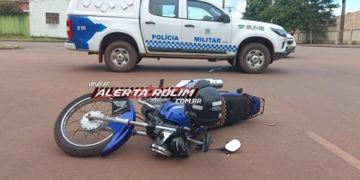 Acidente envolvendo moto e carro deixou um ferido nesta tarde em Rolim de Moura